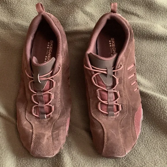 Skechers brown, slip-on shoes.  Size 8 - Picture 2 of 4